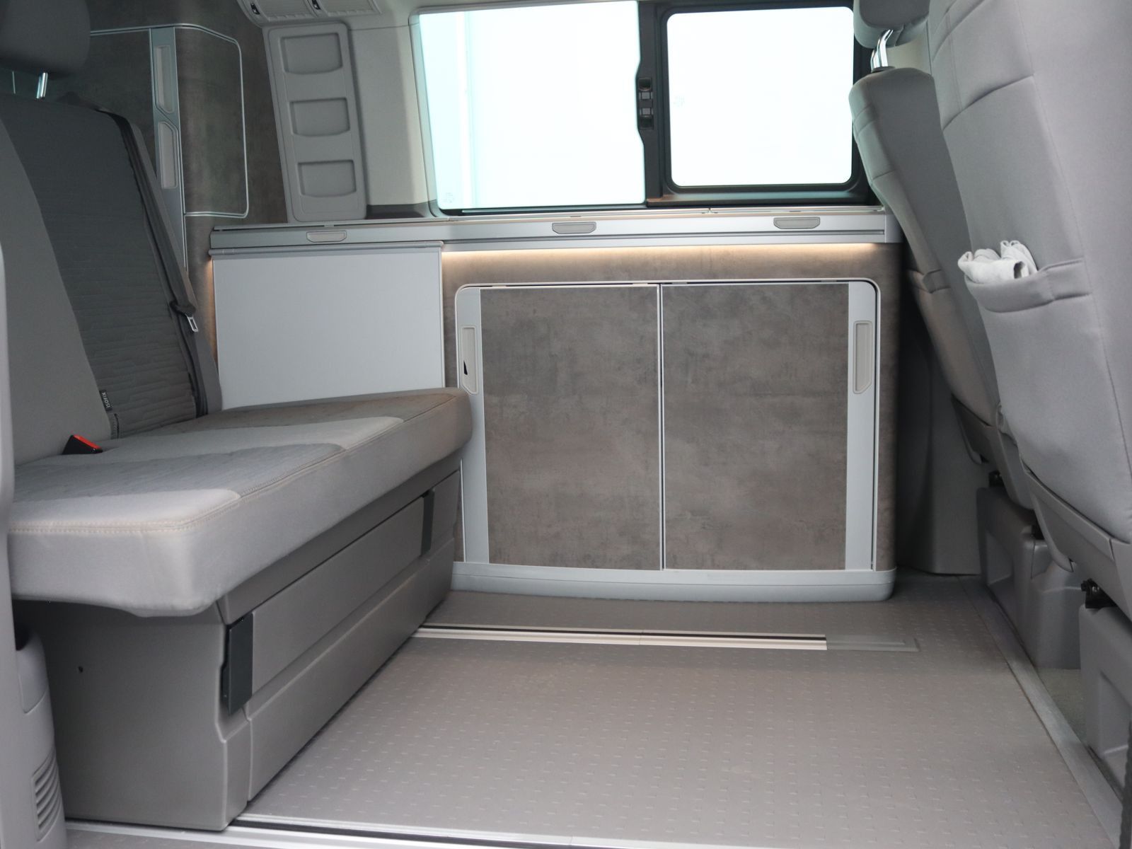 Volkswagen T6 California - Bild 11