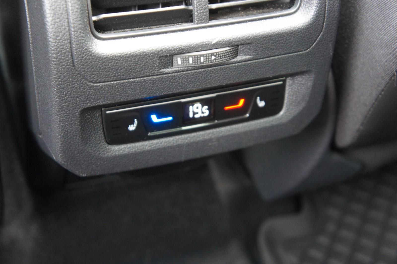 Volkswagen Touran Highline *ACC*AHK*PANO*STDHZG*KAM*MASSAGE, миниатюра 21