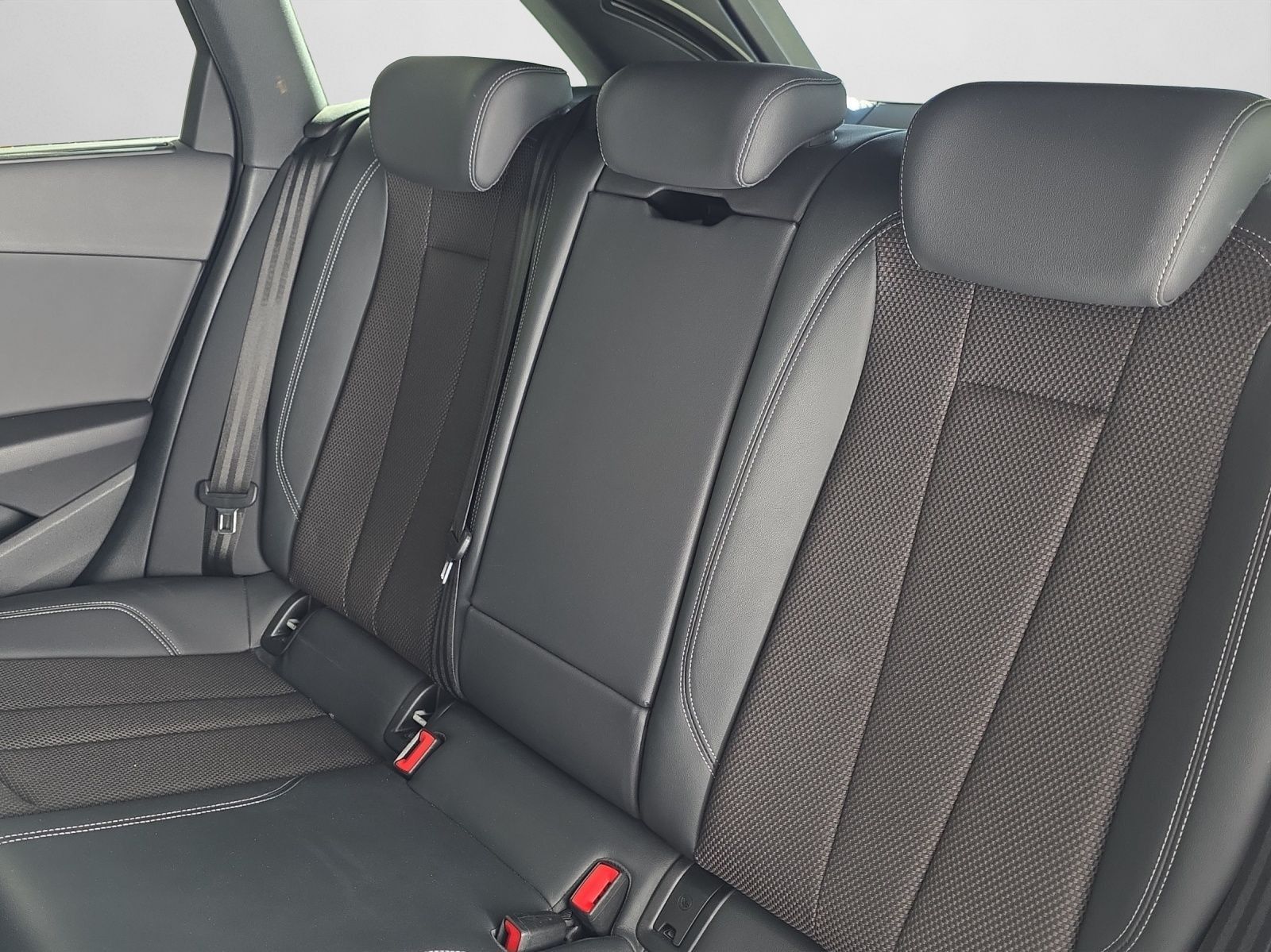 Audi A4 - Bild 14
