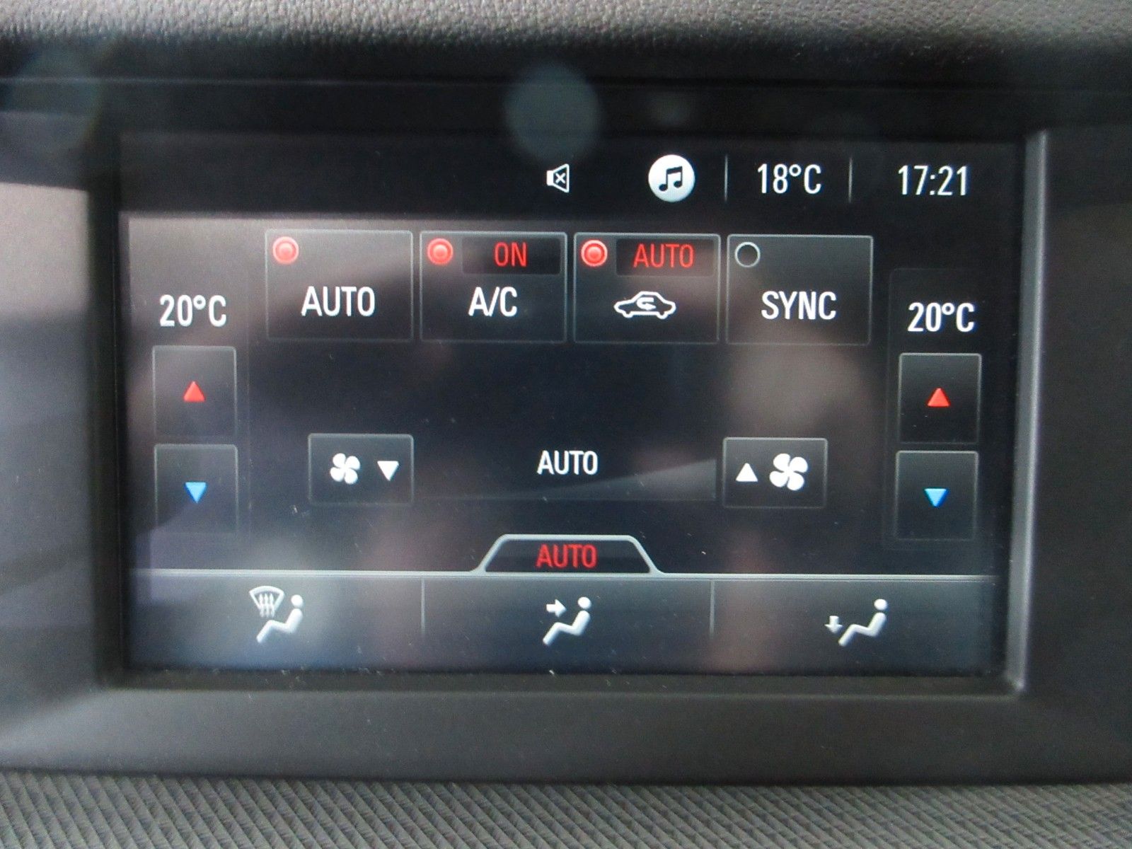 Fahrzeugabbildung Opel Insignia B ST 1.5D LED/NAVI/PDC/SHZ/LHZ