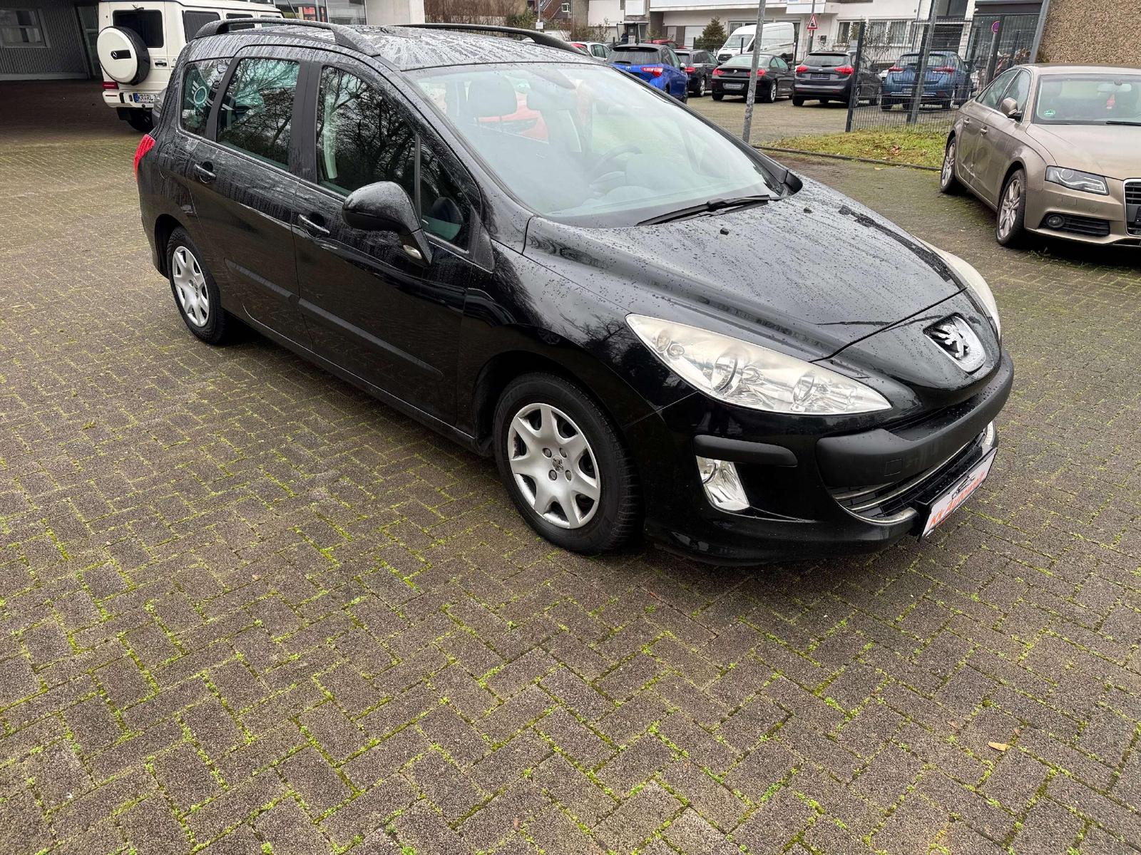 Peugeot 308 Tendance, lückenlos Scheckheftgepflegt bei P