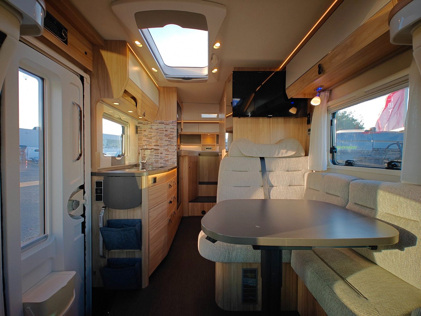 Fahrzeugabbildung HYMER / ERIBA / HYMERCAR ML-T 580 4x4 ALLRAD 3.0L V6 - AUS ERSTBESITZ