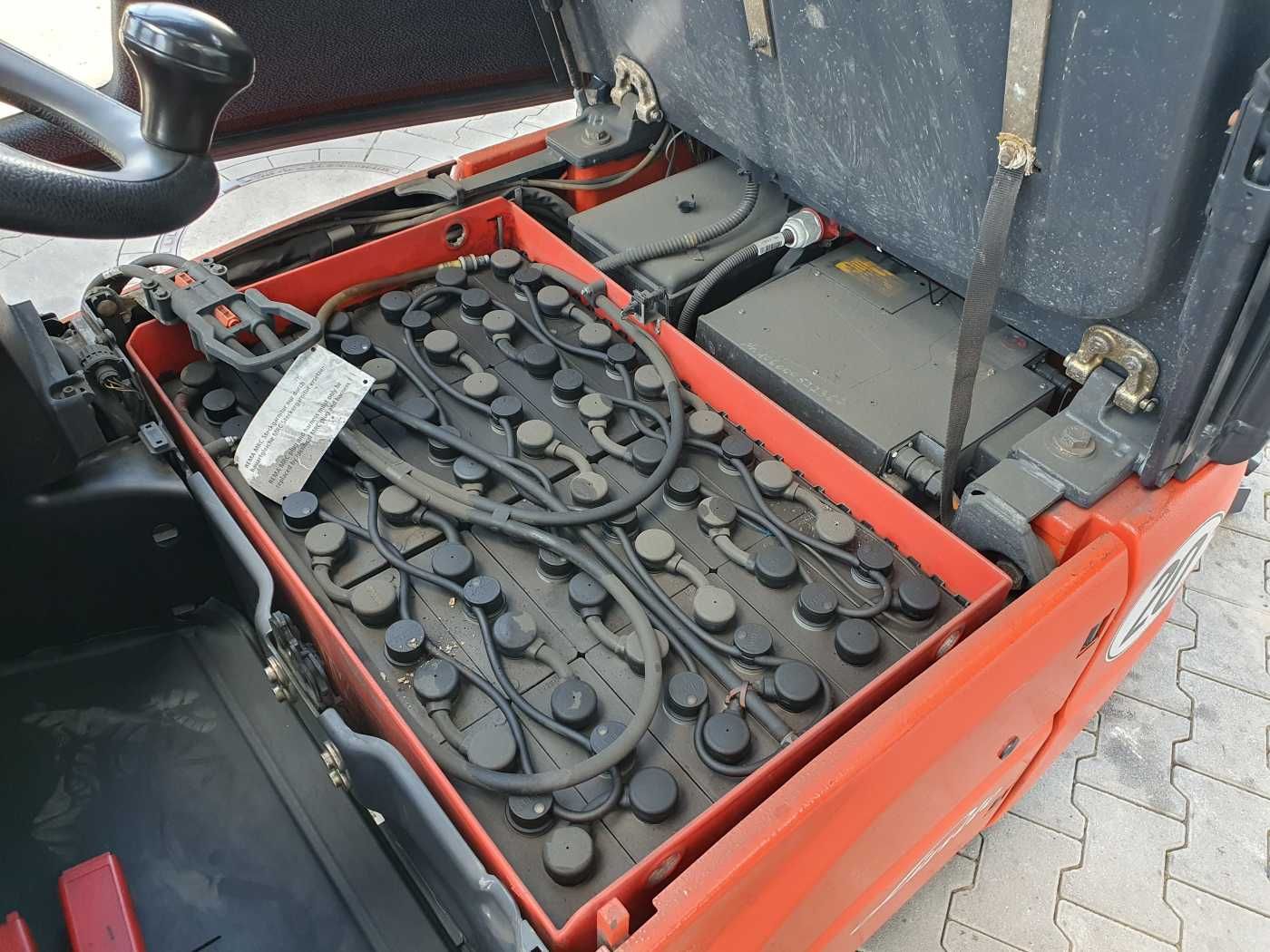 Fahrzeugabbildung Linde E14 - 01 / Triplex: 4.00m! / SS / nur 3.405h!