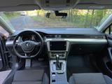 Volkswagen Passat Variant mit AHK - : V mit