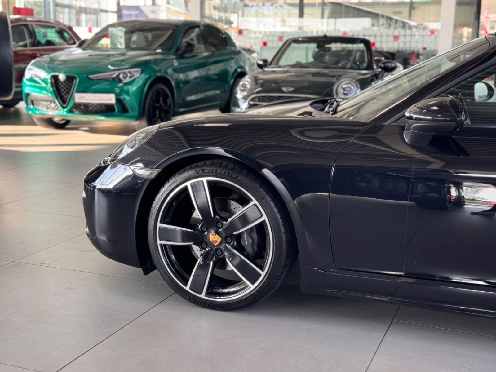 Fahrzeugabbildung Porsche 718 Boxster 2.0 "Bi-Xenon PASM Sport-Auspuff"