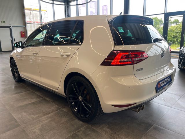 Volkswagen Golf VII Lim. GTD BMT *NAVI*SZHZ*PDC*BI-XENON*
