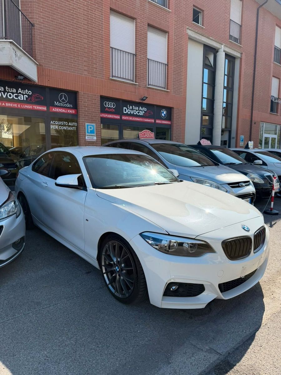 BMW Bmw 218 218d Coupé Msport imagem 2