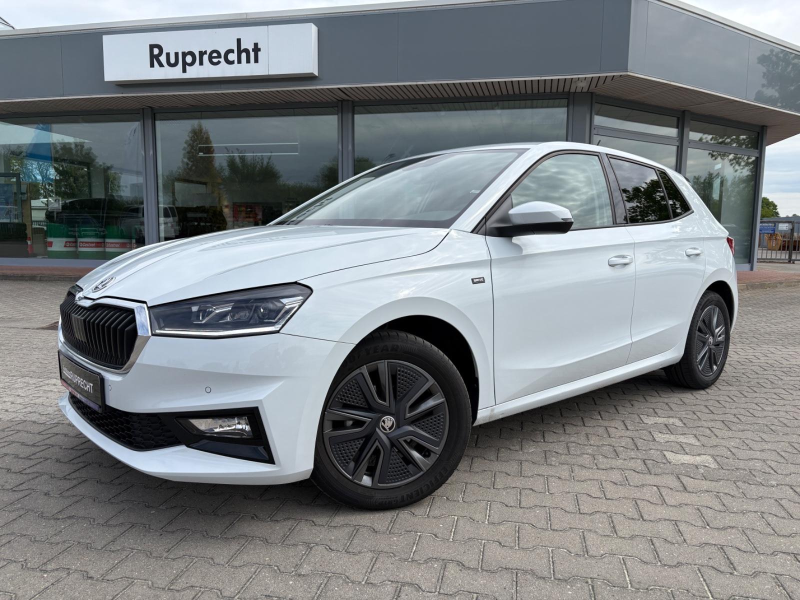 Skoda Fabia Drive Kamera Tempomat SiHz LED SMARTLINK