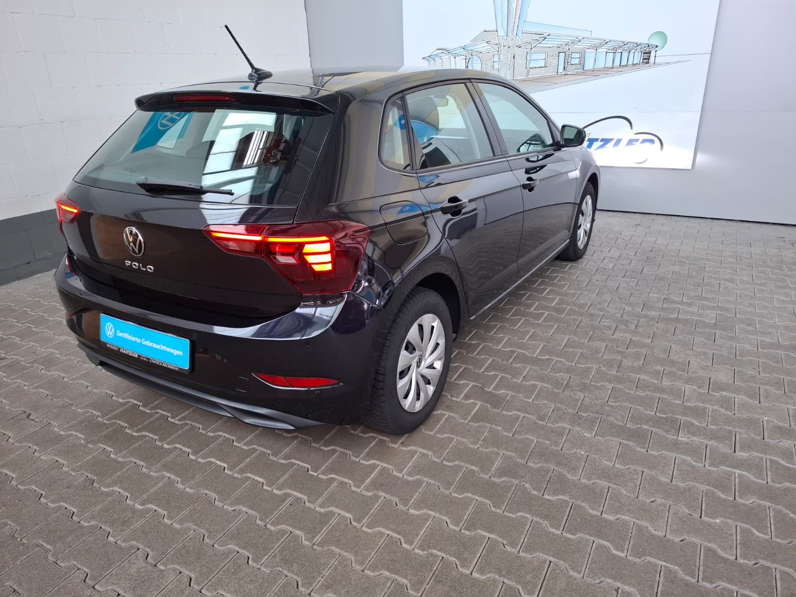 Fahrzeugabbildung Volkswagen Polo Life 1,0 TSI +IQ.Drive + Navi + Licht+Sicht