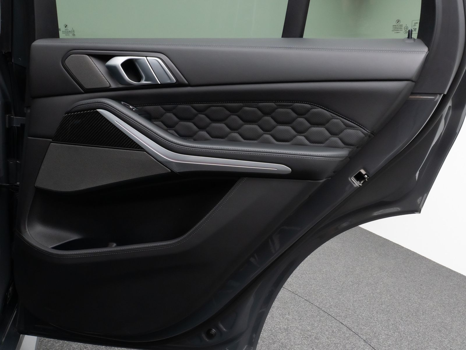 Fahrzeugabbildung BMW X5 M Competition Panorama Laser 360°DAB DisplKey