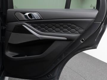 2023 BMW X5 M — миниатюра 32