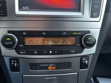 Toyota Avensis - 11