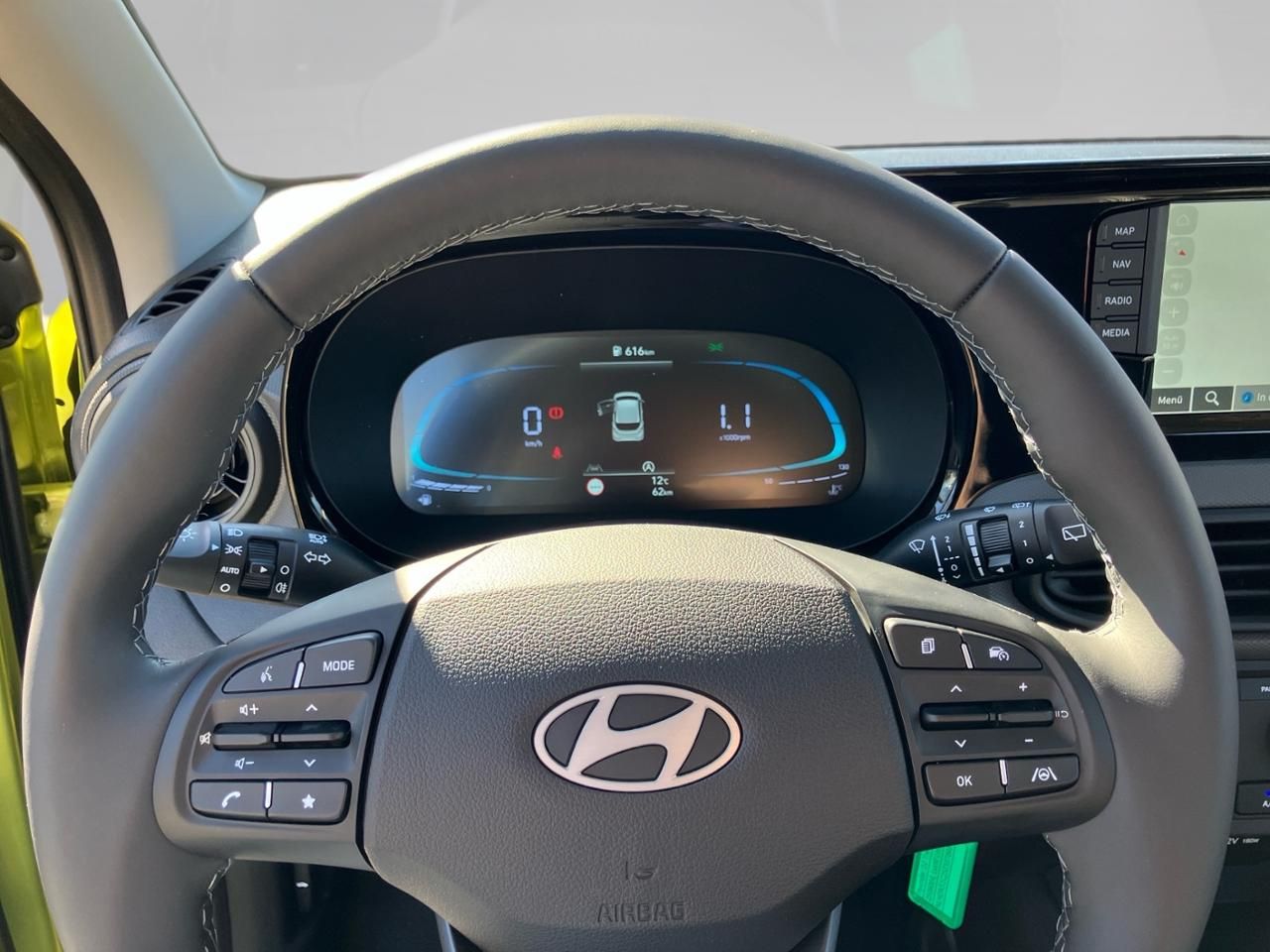 Fahrzeugabbildung Hyundai i10 Trend Fernlichtass. Kam. LM Navi PDC SHZ