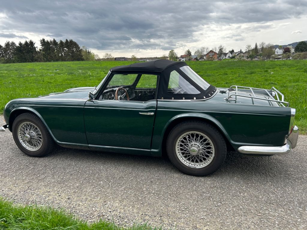 Triumph TR4