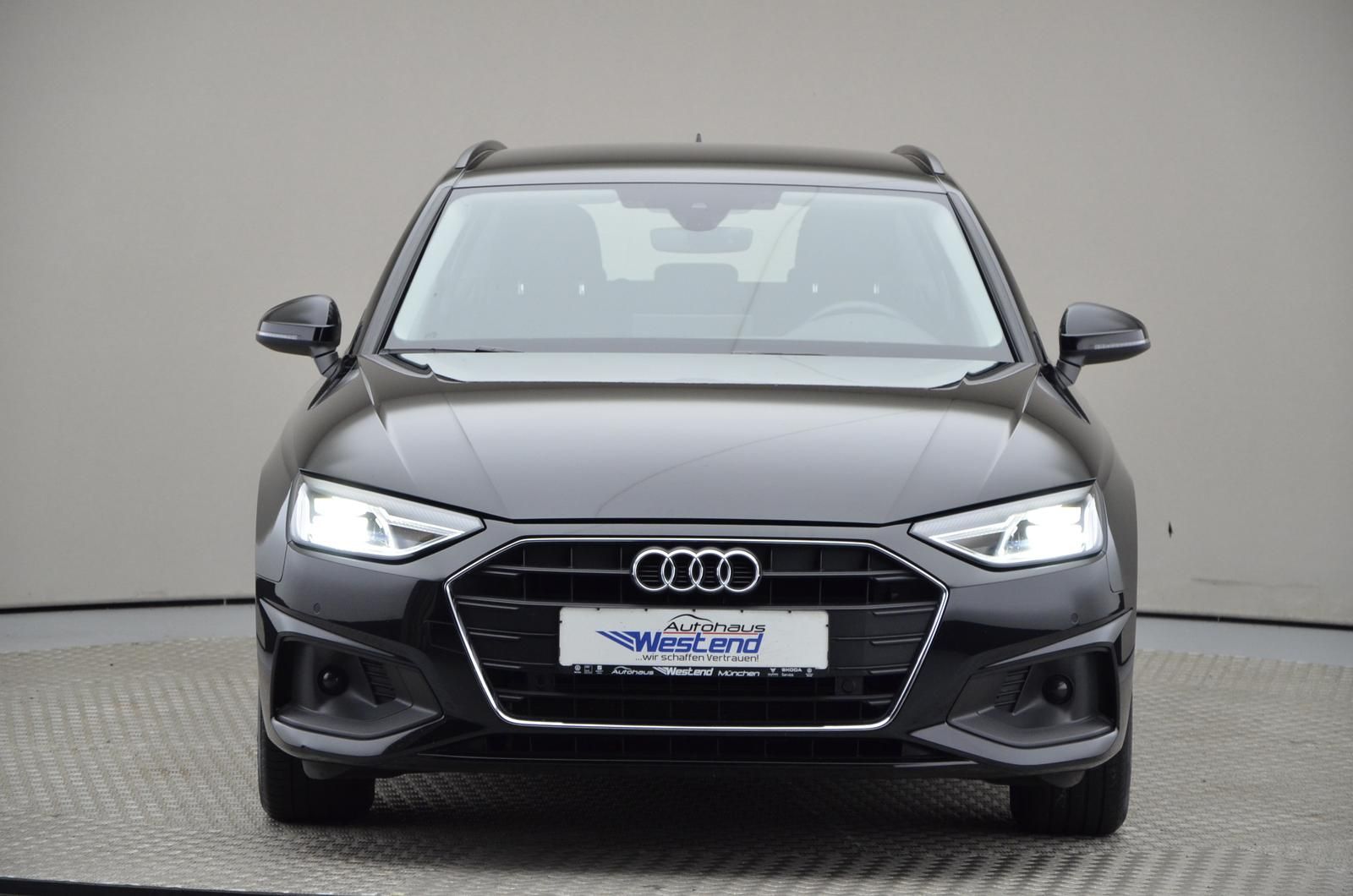 Fahrzeugabbildung Audi A4 Avant 30 TDI 100kW S tronic Navi