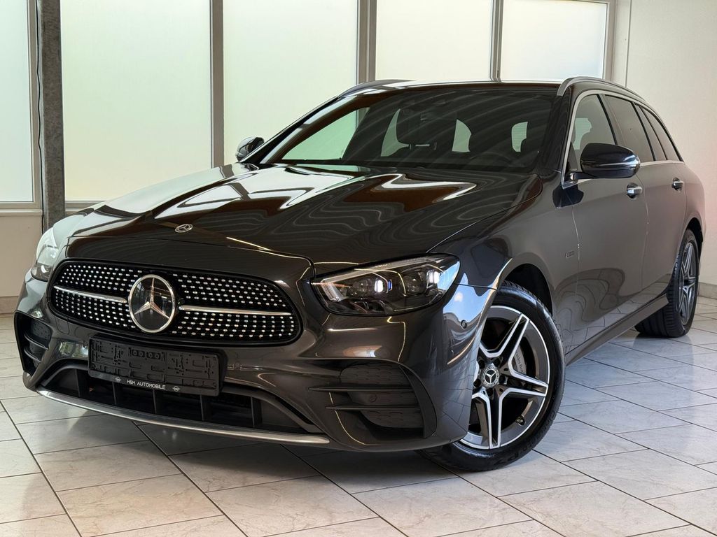Image of Mercedes-Benz E 300