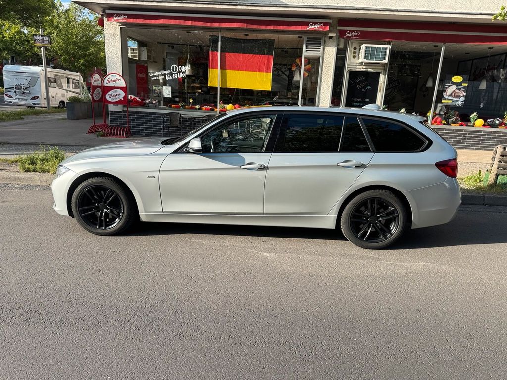 Image of BMW 320