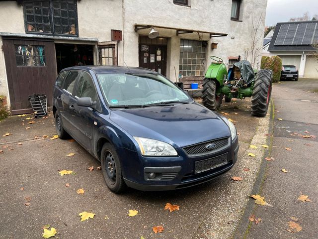 Ford Focus 1,6 Ambiente Ambiente