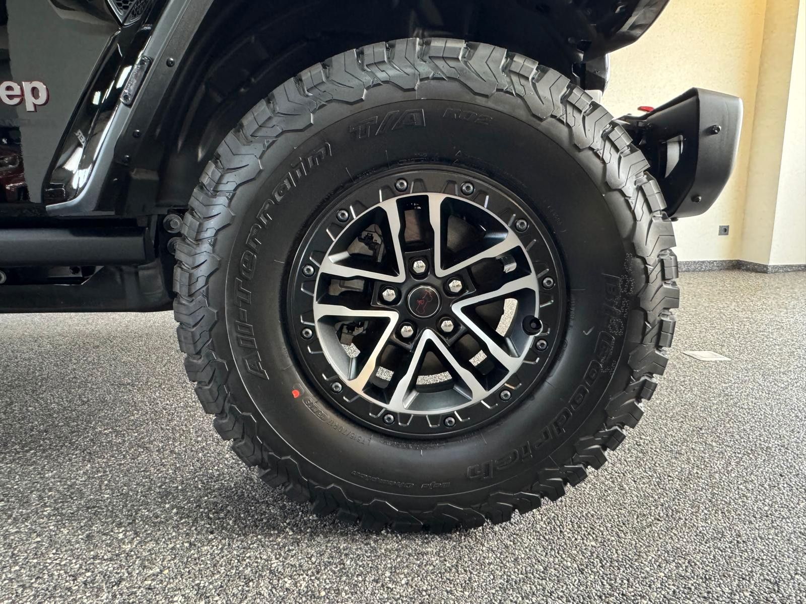 Fahrzeugabbildung Jeep RUBICON X 3.6L-V6-CAM-35"-AHK-HT