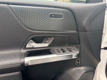 Mercedes GLB 180 - 9