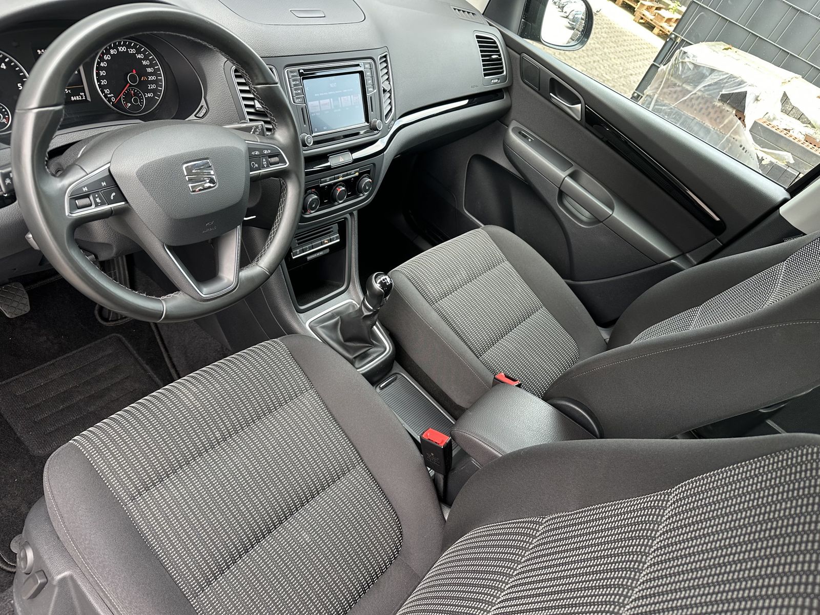 Fahrzeugabbildung SEAT Alhambra 2.0 TDI Ecomotive Style NAV+KAM+CARPLAY