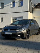 Volkswagen Golf 2.0 TSI DSG 4MOTION R LEDER VIRTUELL UVM. - Volkswagen in Bonn
