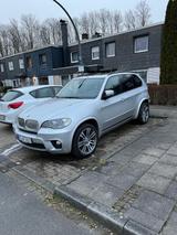 BMW X5 xDrive50i - - BMW X5 aus 2011: 50i