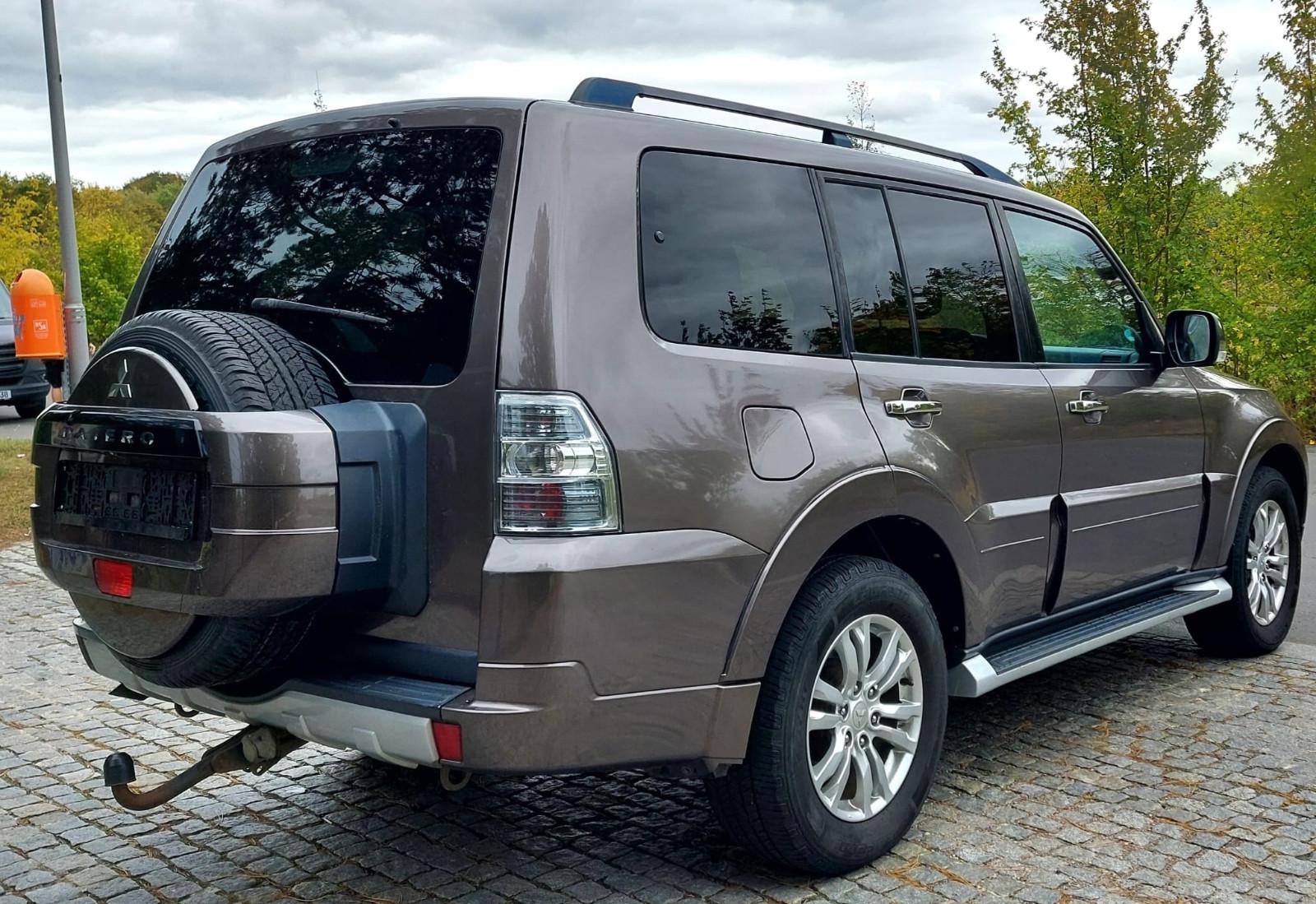 MITSUBISHI PAJERO 3.2 DI-D 200CH EDITION 30