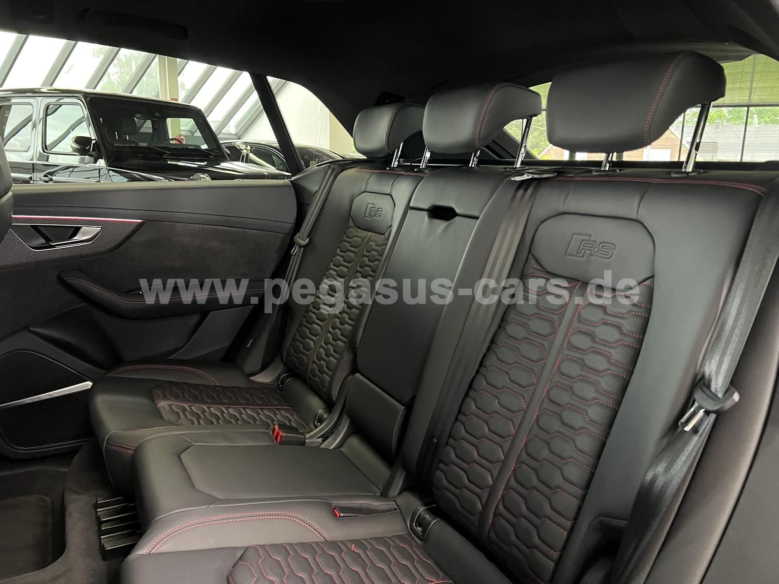 AUDI RSQ8 - 16