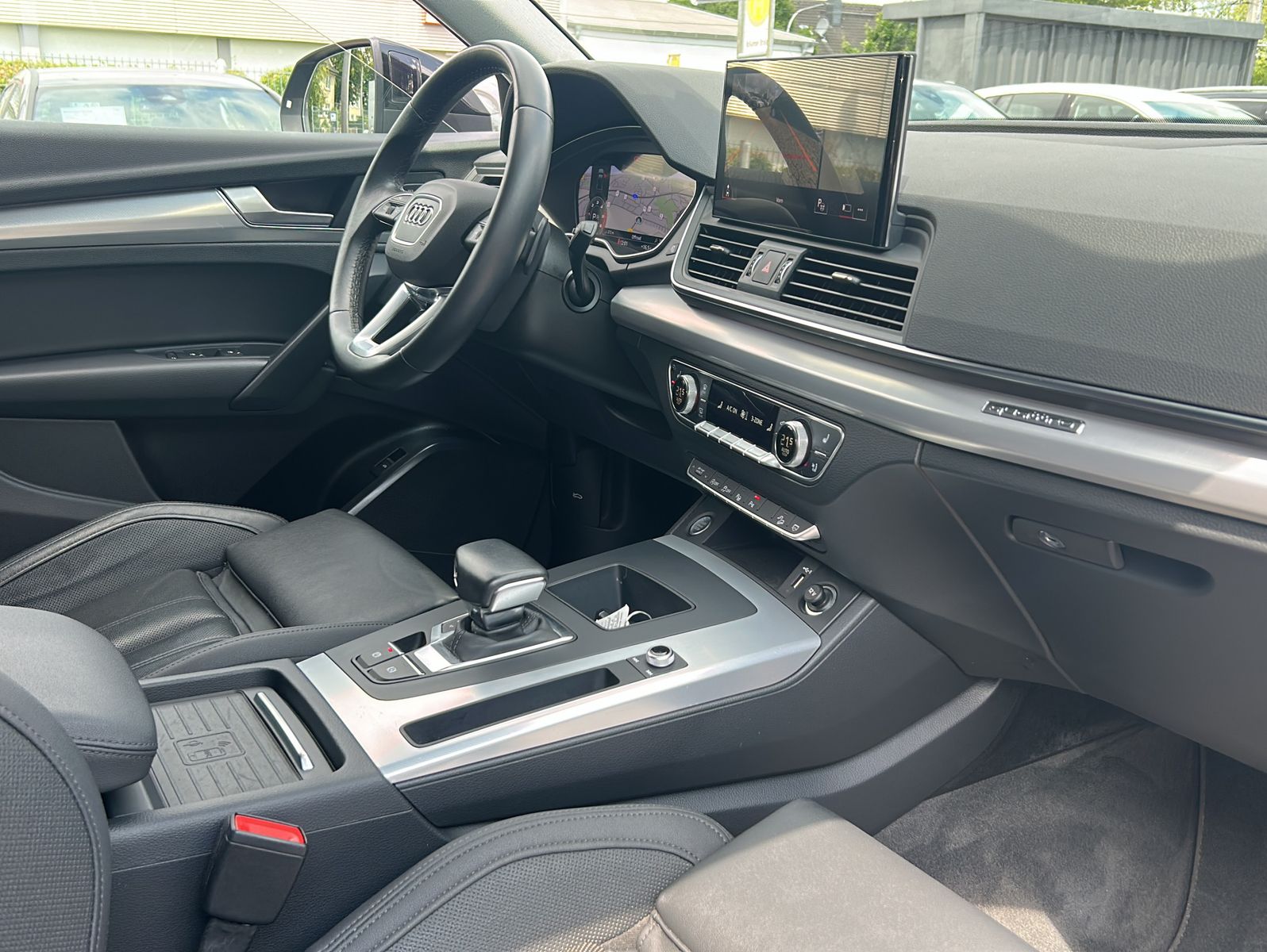 Fahrzeugabbildung Audi Q5 40 TDI quattro advanced