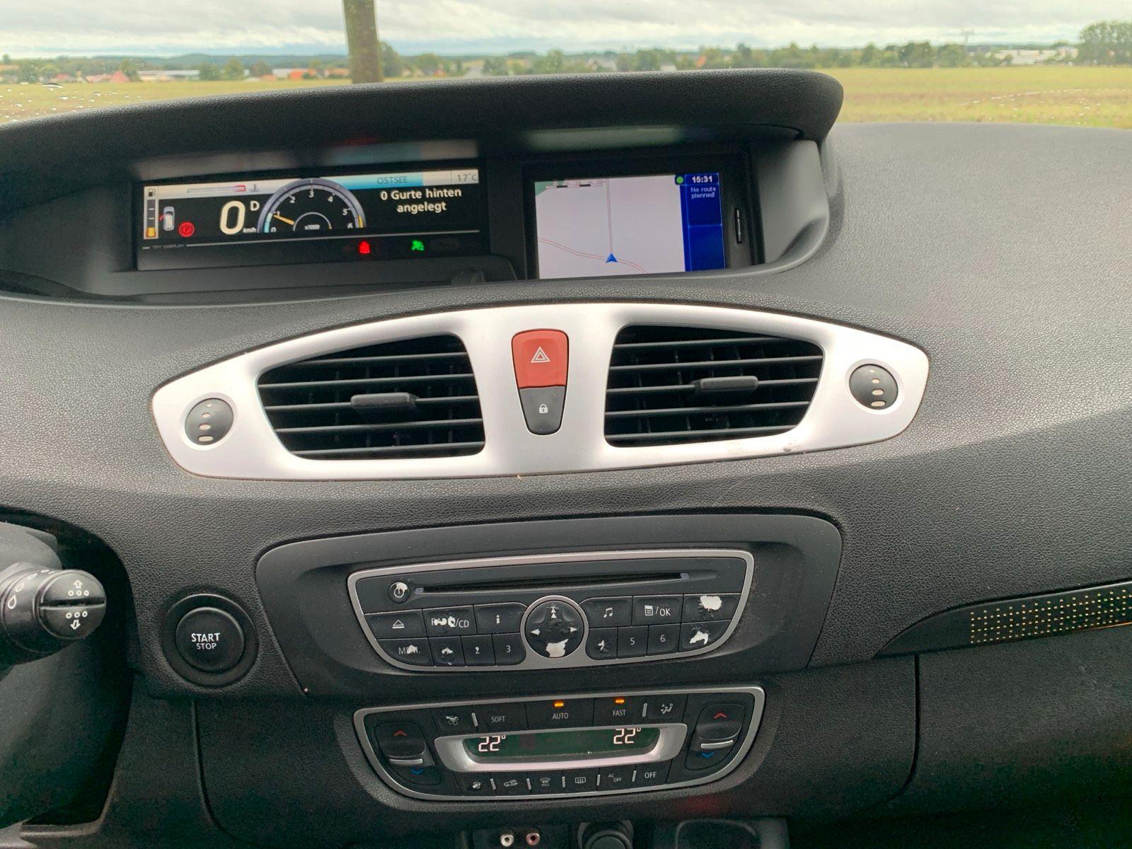Renault Scenic 2010 — photo 13