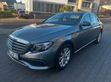 Mercedes-Benz E 220 d Autom. - - Mercedes-Benz: Firmenfahrzeug