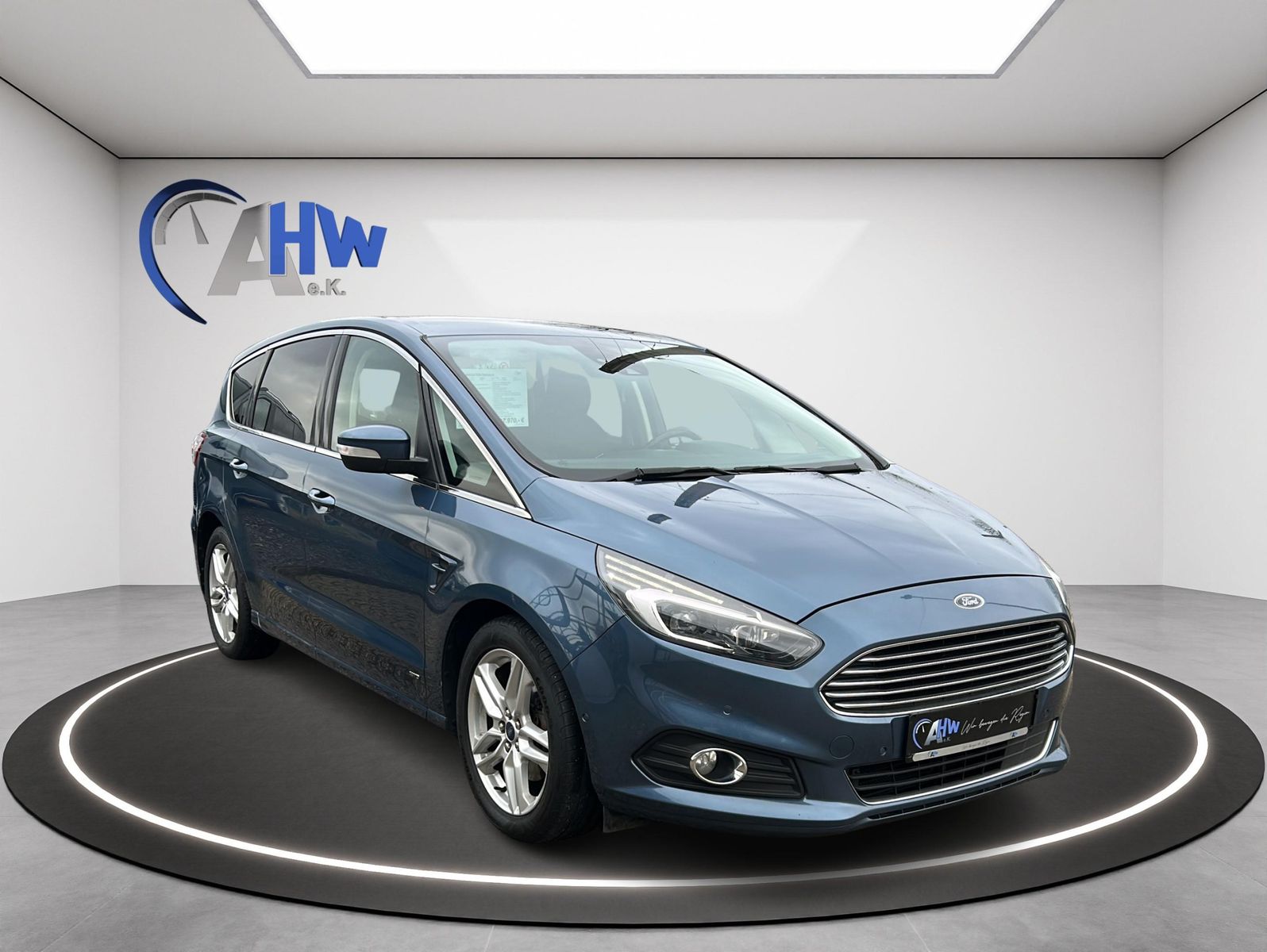 Fahrzeugabbildung Ford S-MAX 2,0 TCDi Titanium AWDLED - AHK
