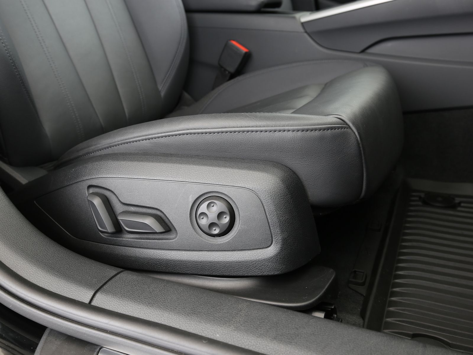 Audi A4 - Bild 16