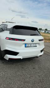 BMW iX xDrive40 AHK, Autobahnassistent, fast Voll - gebrauchte BMW iX aus dem Jahr 2024