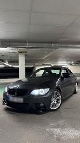 BMW E92 330i N52B30 - BMW 330 aus 2007: Coupé