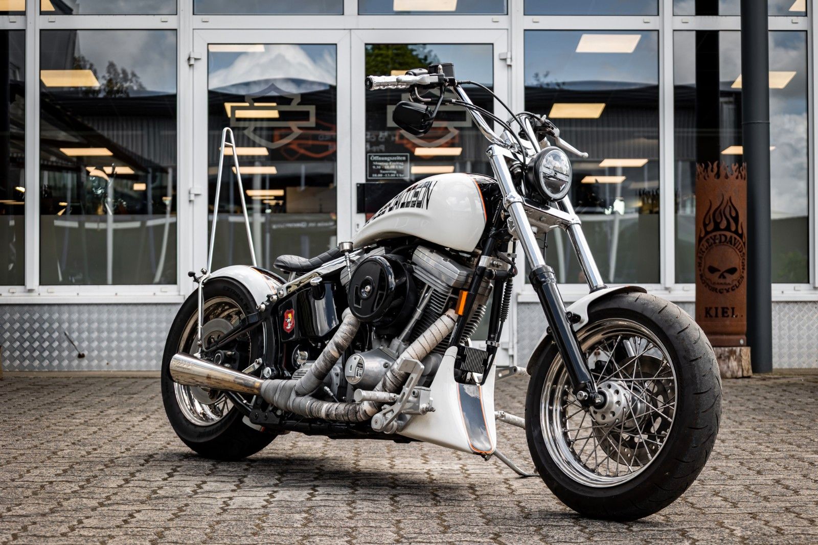 Fahrzeugabbildung Harley-Davidson FXST Softail Standard - CUSTOM - VERGASER - EVO