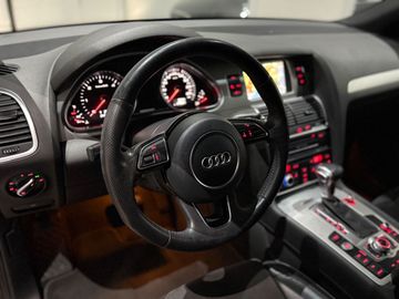 Audi Q7 - 10