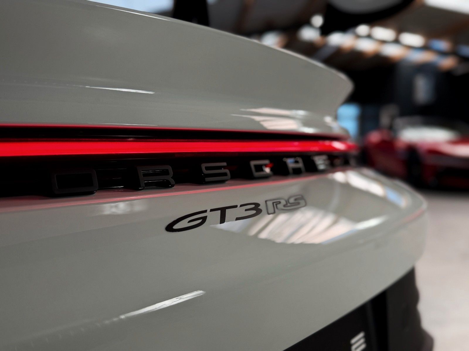 Fahrzeugabbildung Porsche 992 GT3RS + Weissach + PCCB + Clubsport + Magnes