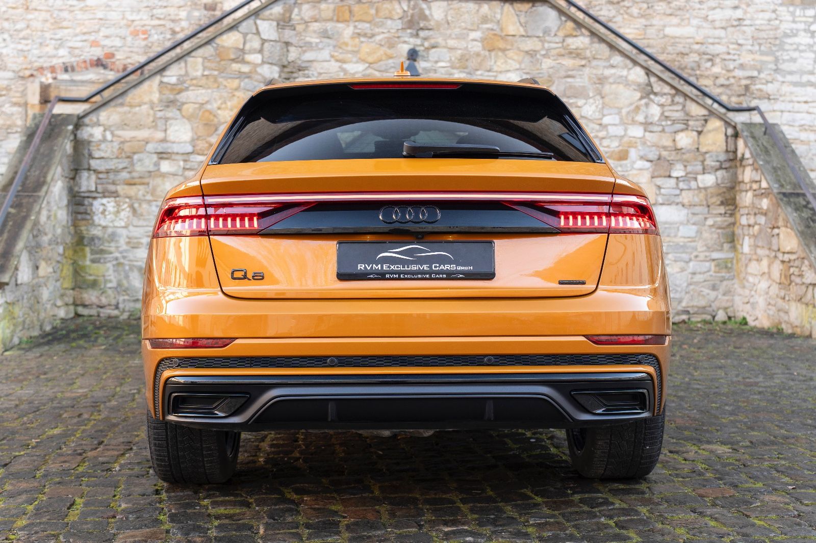 Fahrzeugabbildung Audi Q8 55 TFSI quattro S-LINE 360° B&O LED MASSAGE