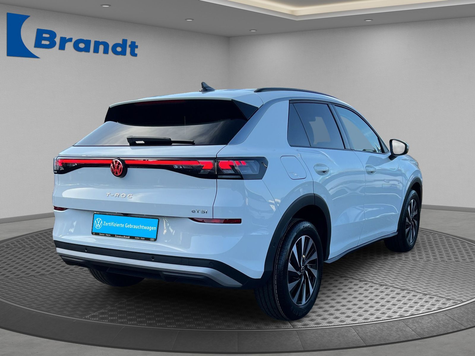 Volkswagen T-Roc 1.5 eTSI Life DSG LED KAMERA APP-CON. ACC foto 3