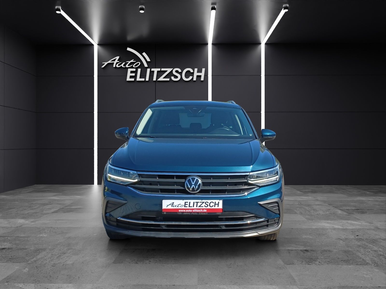 Fahrzeugabbildung Volkswagen Tiguan TSI United LED Navi ACC PDC SH LM