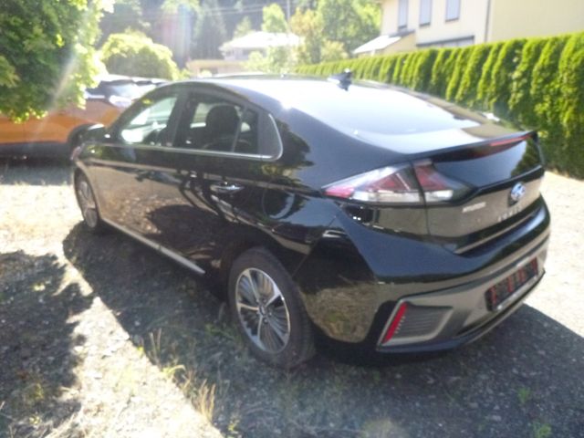 IONIQ Style Plug-In Hybrid Automatik
