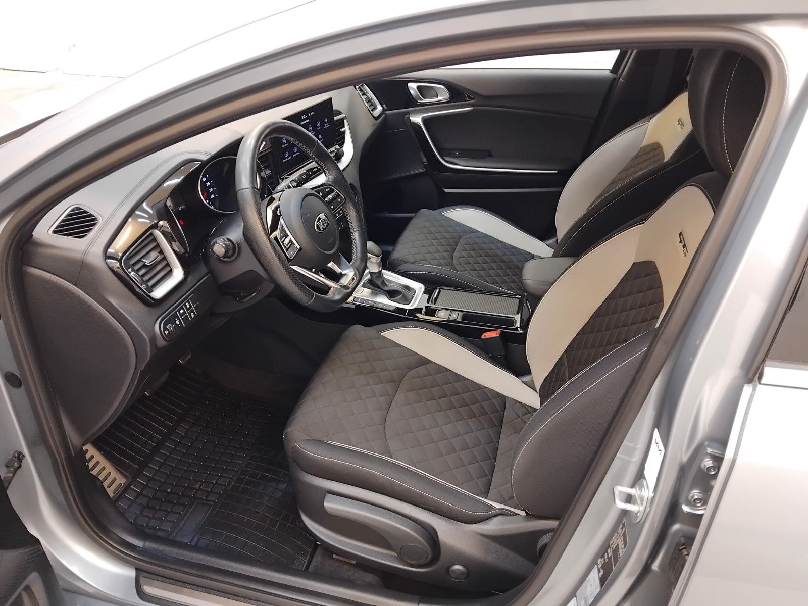 KIA pro_cee'd (11/2020, Benzin)