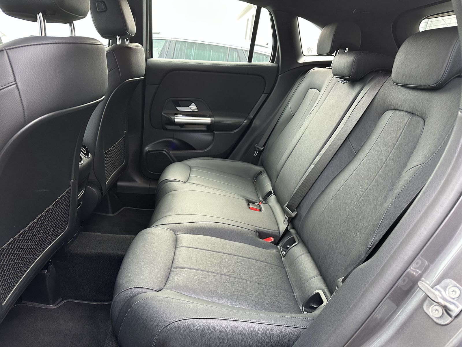 Fahrzeugabbildung Mercedes-Benz GLA 220d Progressive NAV+LED+KEYLESS+AHK+KAM+ACC