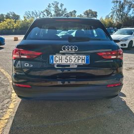 Audi Q3 - 4
