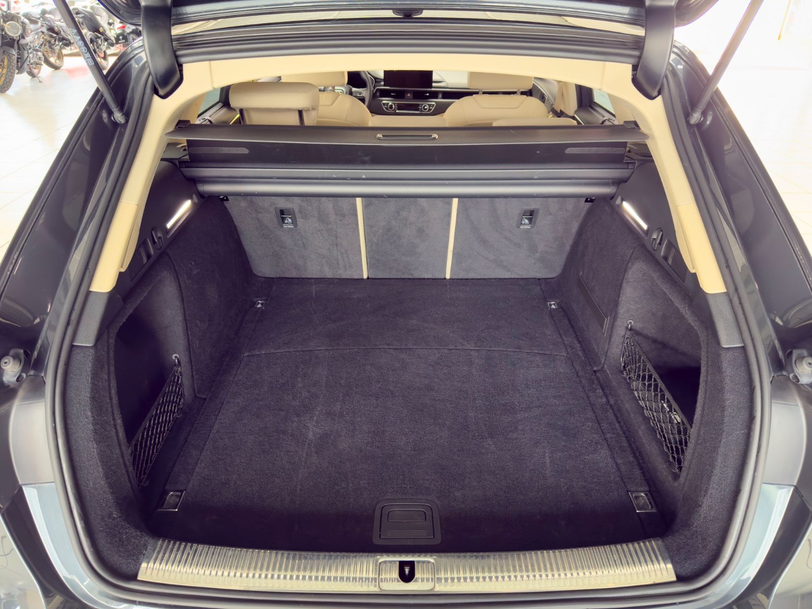 AUDI A4 — zdjęcie 27