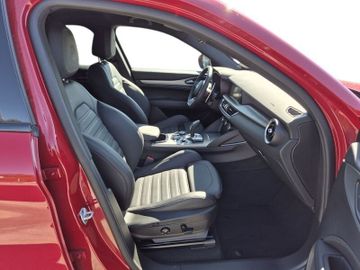 Alfa-Romeo Stelvio - 9