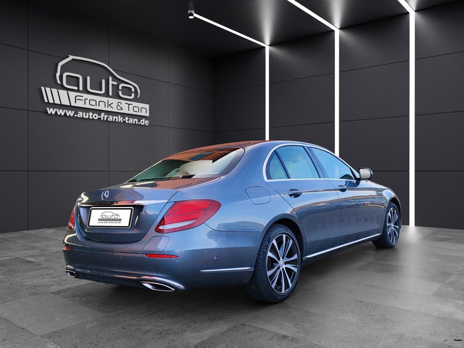 Fahrzeugabbildung Mercedes-Benz E 300 e*Navi*360°Cam*SitzHZ*Ambiente*Head-up*