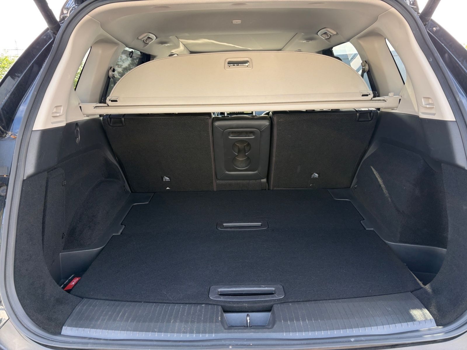 Fahrzeugabbildung Nissan X-Trail 1.5 VC-T e-Power Tekna e-4ORCE*GJR*AHK*3